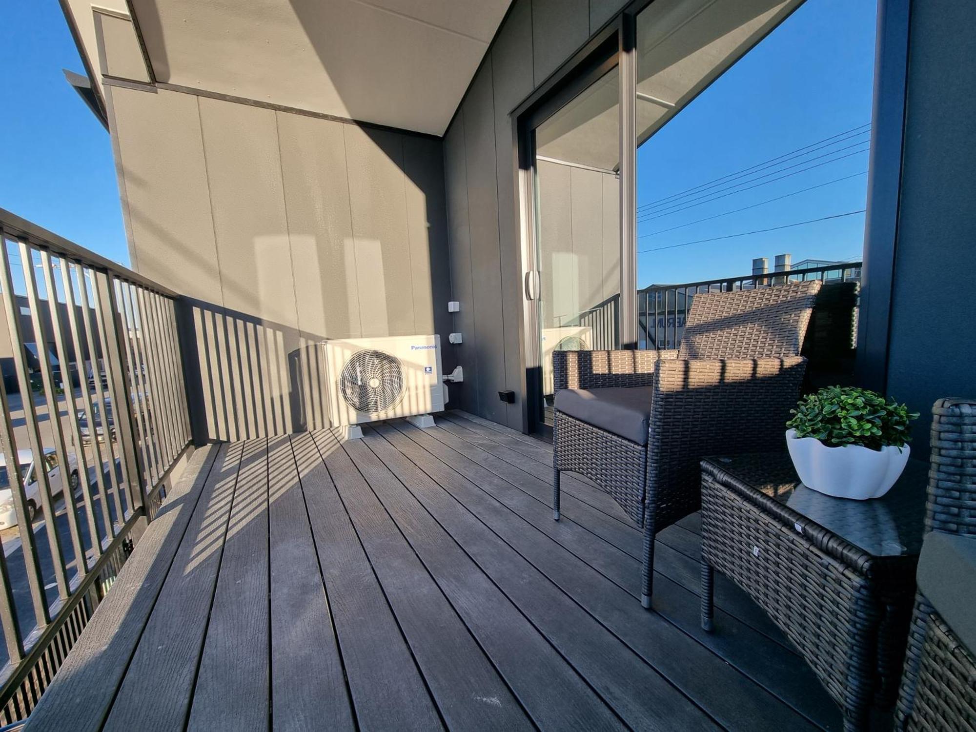 Brand New Central Studio On Wilmer Christchurch Extérieur photo